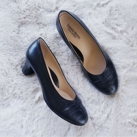 Taryn Rose Lauretta Pump Black Leather Made in Italy Size 38 - Picture 1 of 16